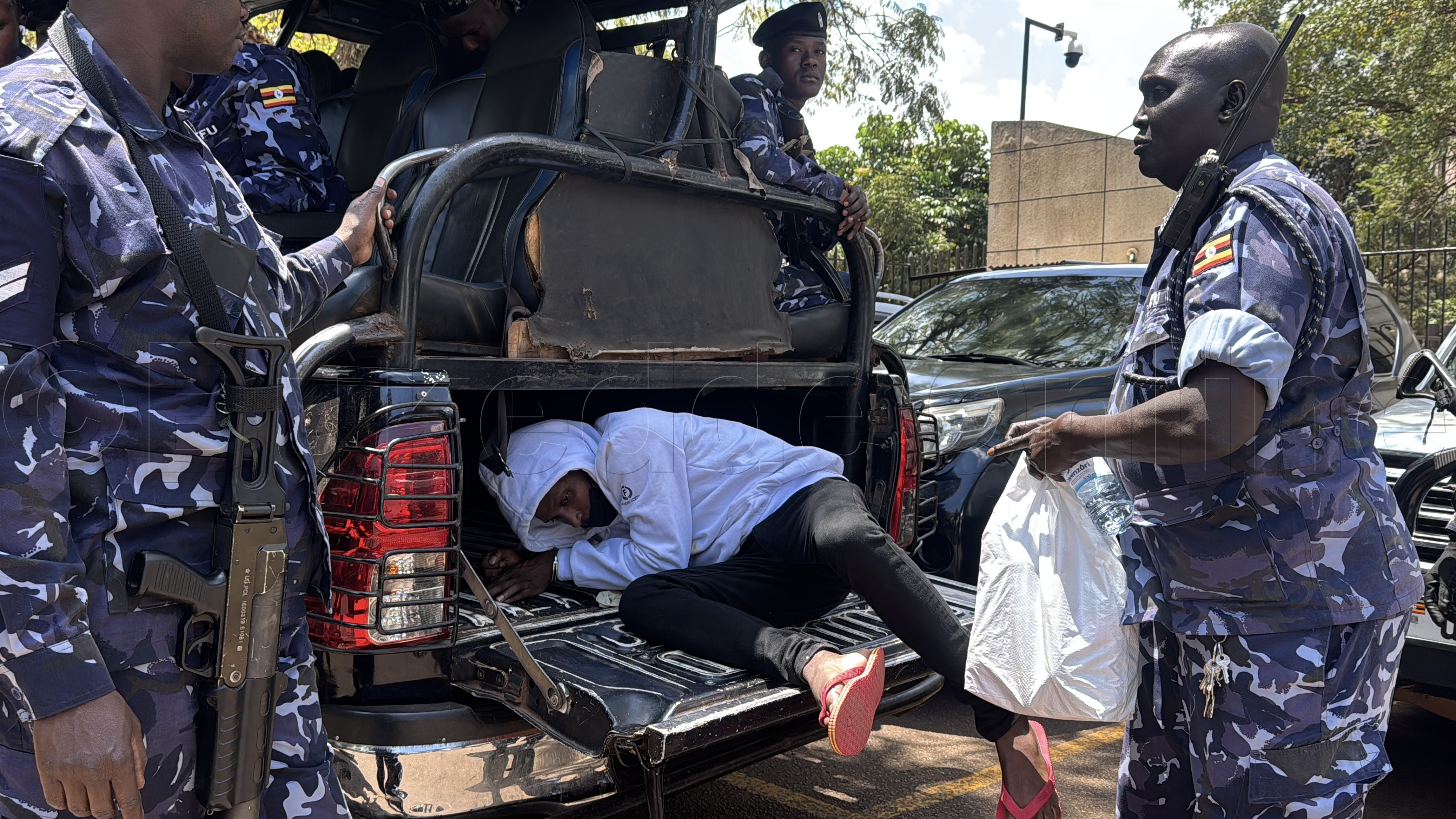 Chris nga bamutuusa ku kkooti okuva ku CPS gye yasoose okutwalibwa.
