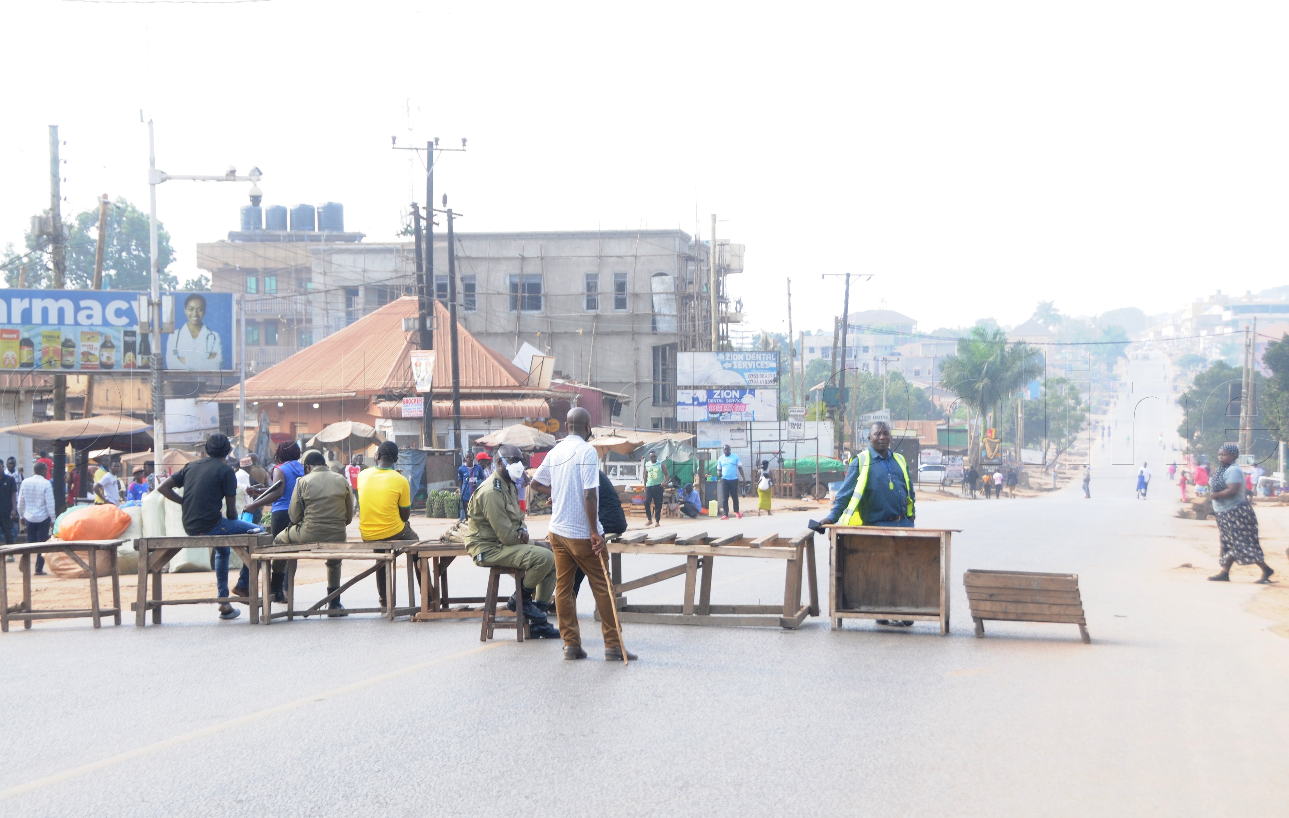 Abaserikale Nga Batadde Emisanvu E Kagoma Ku Luguudo Lw'e Bombo