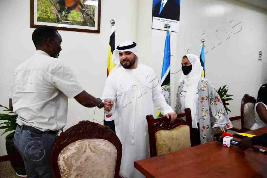 Amos Wekesa Okuva Mu Uganda Tourism Board Ng'ali Ne Khalid.