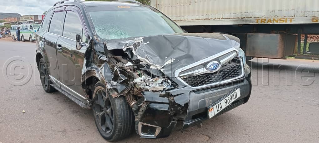 Mmotoka eyakoze akabenje