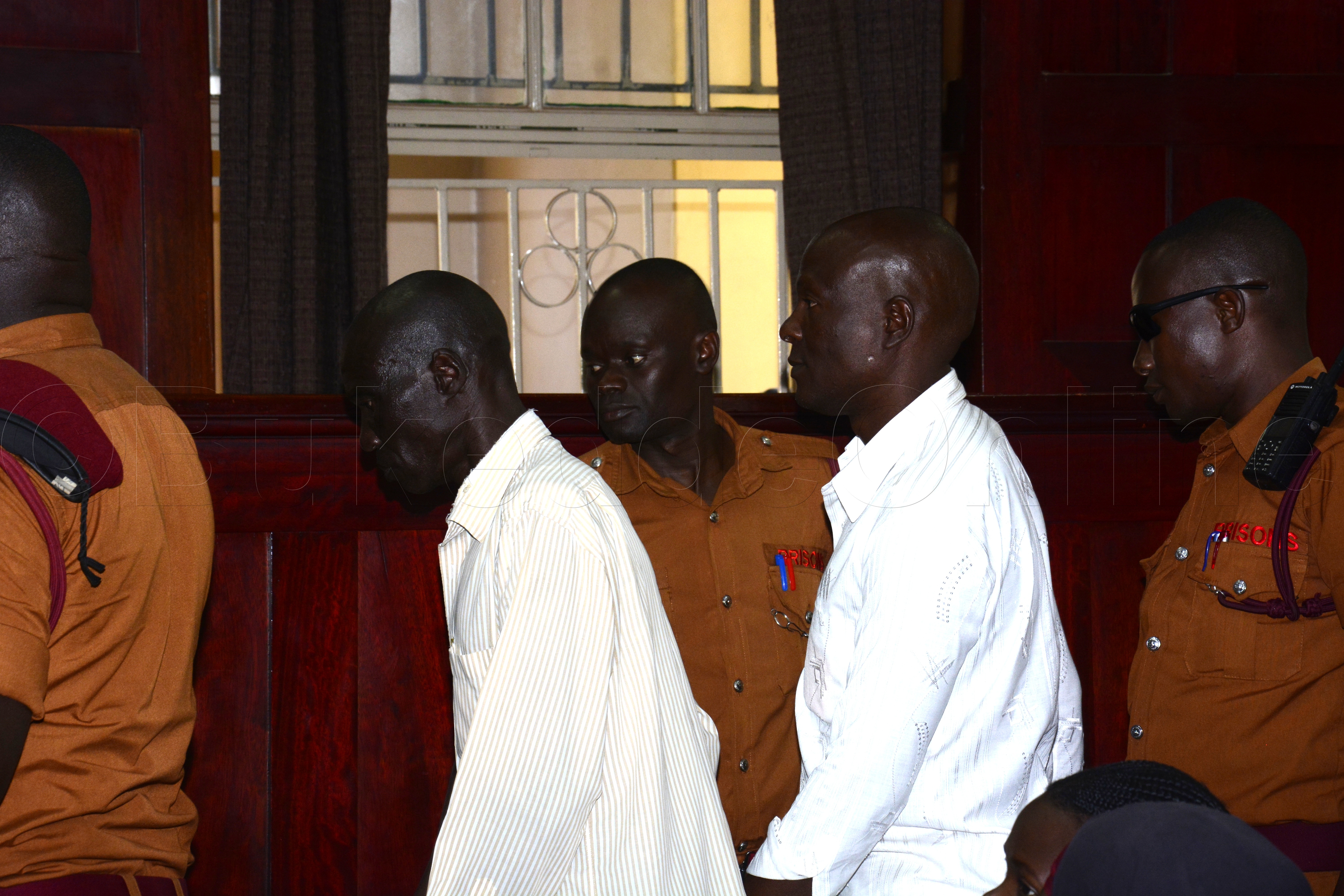 Abamu ku bejjeerezeddwa.