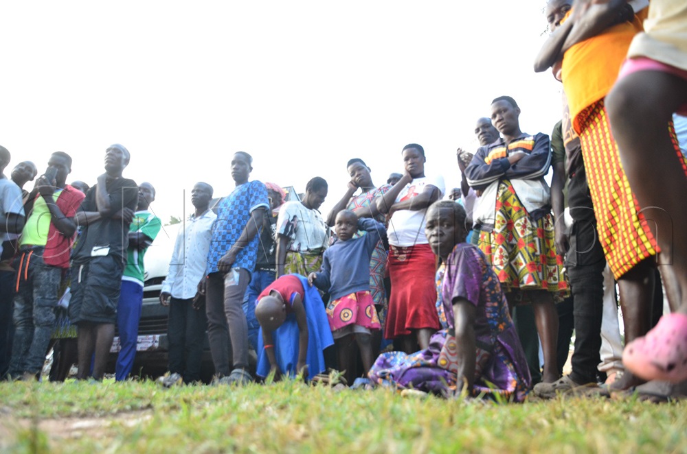 Voters listening to Muntu's address. (Credit: Stuart Yiga)