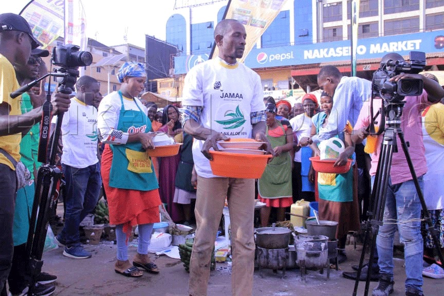 Omusajja ng'azze okuvuganya mu mpaka z'okufumba