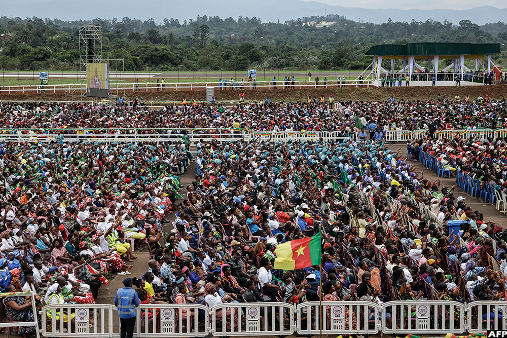 A general view of Cameroonians attending the Holy Mass led by Pope Leo XIV