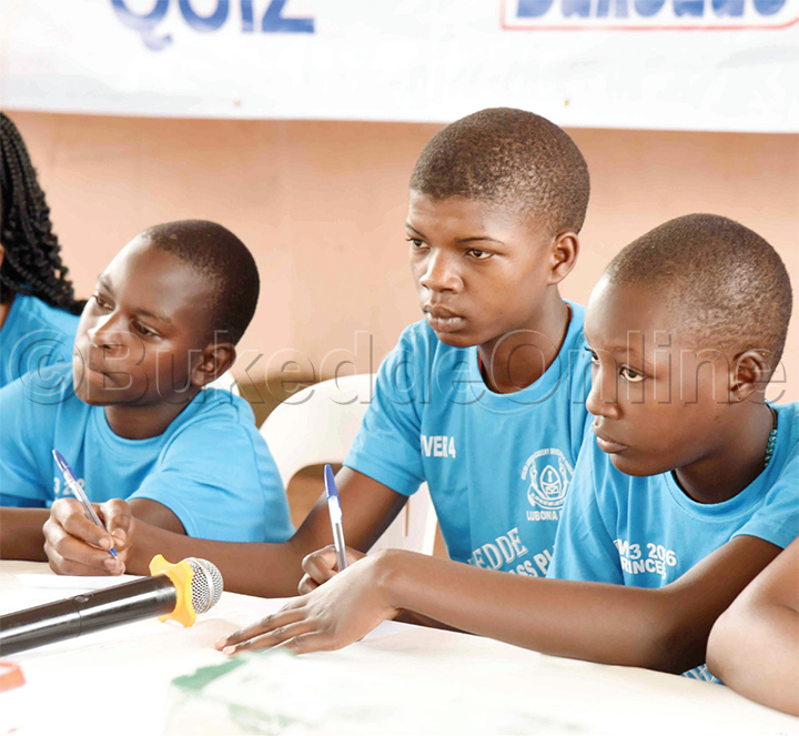 Abayizi Ba Brain Buttons Primary School Lungujja Nga Balaga Engule Gye Baawangudde Mu Ssomo Lya Science 1