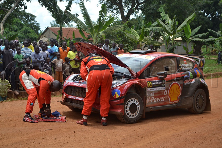 Defending NRC champion Ronald Ssebuguzi faced a mechanical problem just a few kilometers from the finish. Photo by Gerald Kikulwe