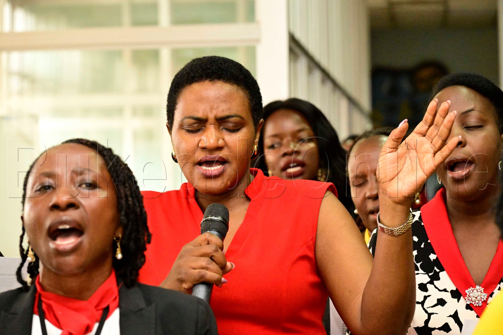 Abakozi ba Vision Group nga basaba olw'okutuuka ku myaka 40