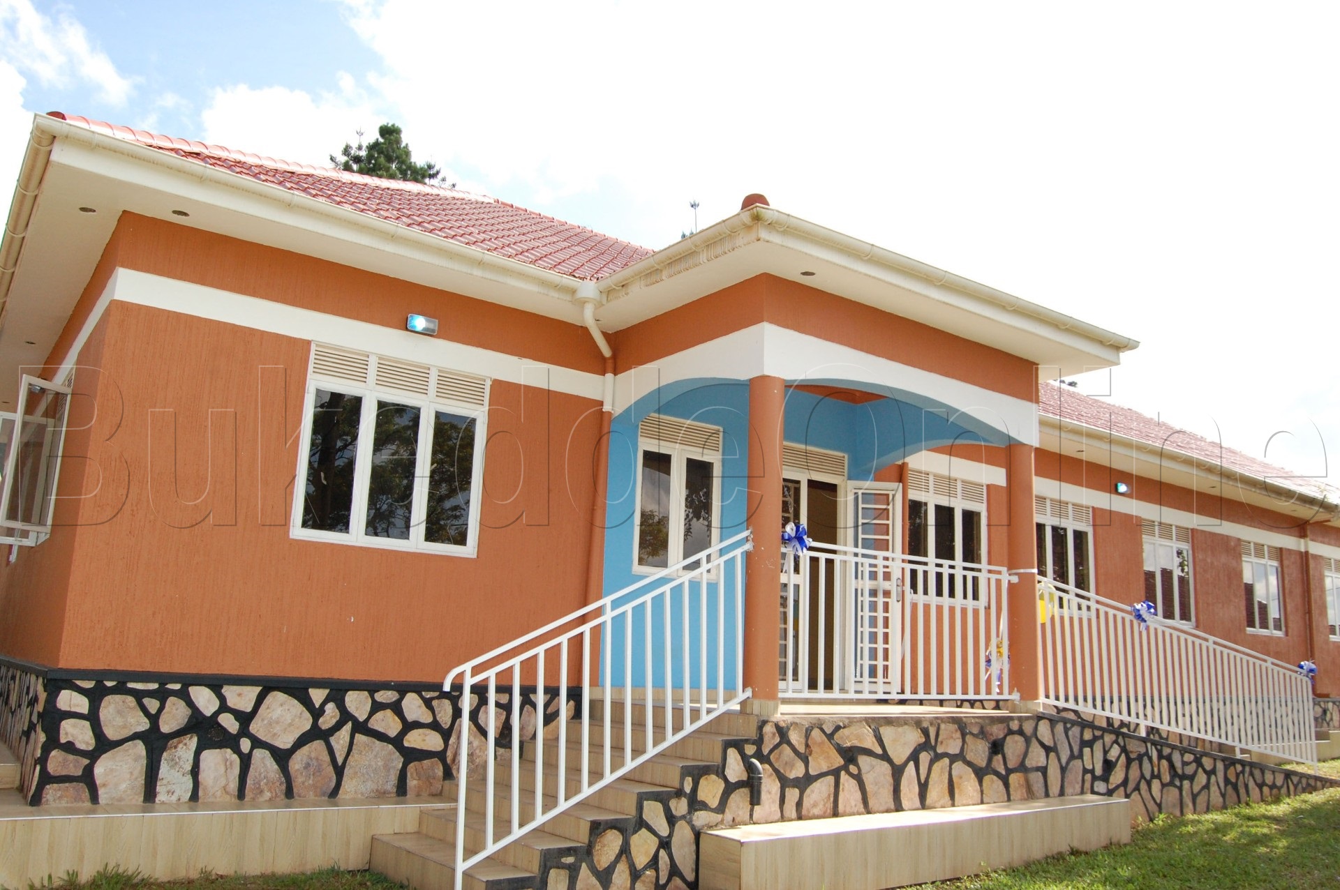 Ezimu ku projects ezikoleddwa Pulezidenti Museveni e Bukalango