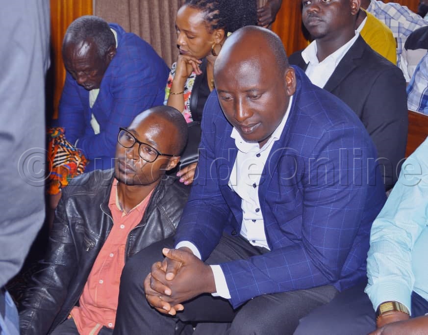Kabanda ng'awuliriza ensala y'omulamuzi.