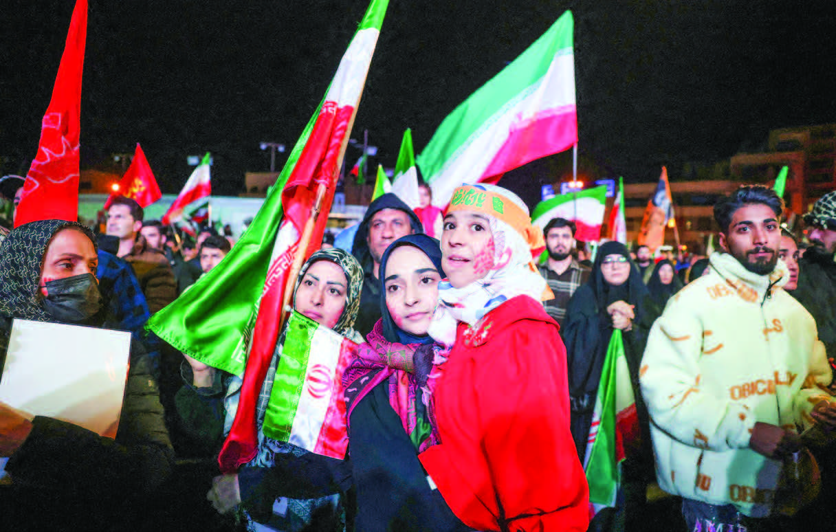 Bannansi ba Iran baasanyukidde eky&rsquo;okuyimiriza olutalo.