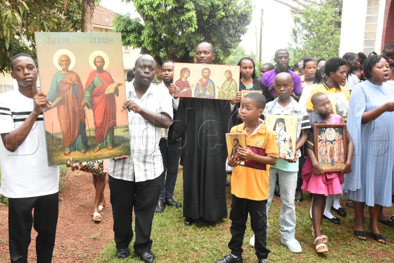 Abasodokisi nga basitudde ebipande bya Biikira Maria
