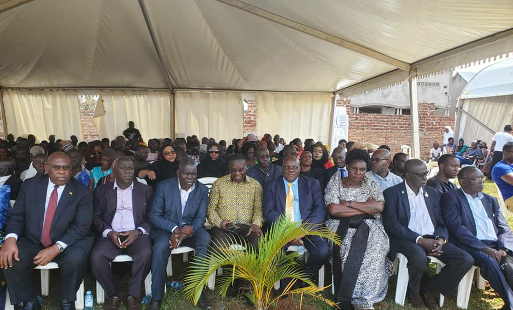 Mourners attending the burial of the late Amb. Kisambira in Kamuli District. (Courtesy photo)