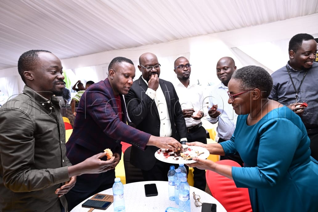 Kaija ng'agabula abakozi ba Vision Group kkeeki gye yasaze