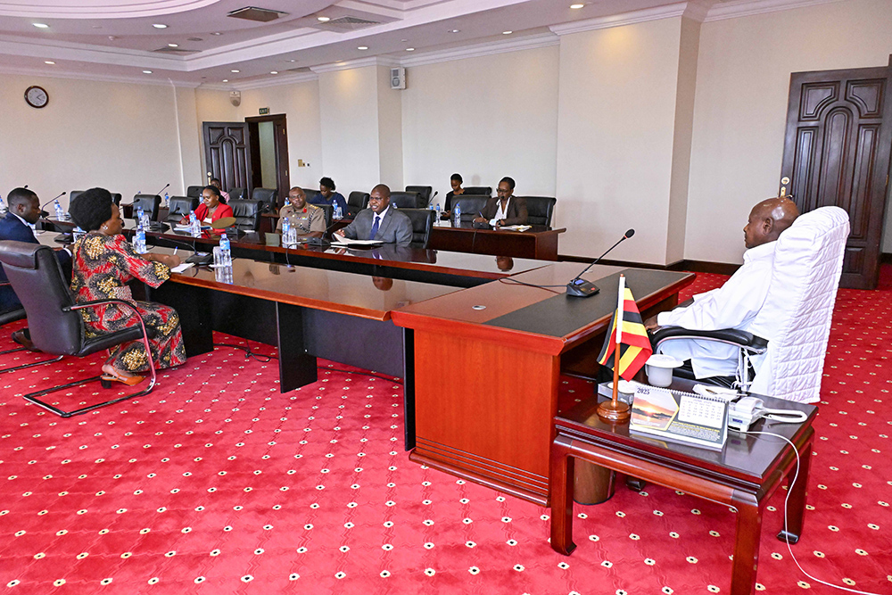 President Yoweri Kaguta Museveni in a meeting with the Kenya High Commissioner to Uganda His Excellency Joash Maang and his delegation at the State House Entebbe on 28th July 2025. (Photo by PPU/ Tony Rujuta)