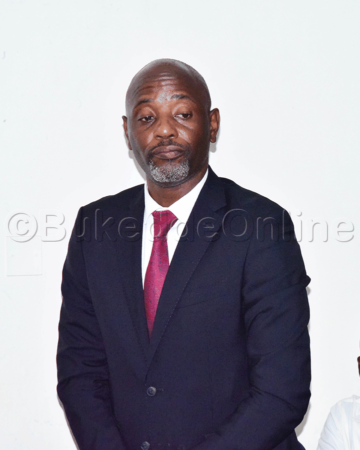 Dr Joseph Muvawala (akulira Npa Era Katuukiro Wa Busoga) Naye Eyazze Okweyimirira Lugoloobi.6000gif