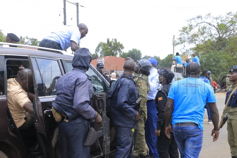 FDC nga yenyoola ne Poliisi