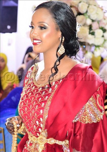 Omugole Omukazi Fardausa Osman Bweyalabise Ku Mukolo Gwe