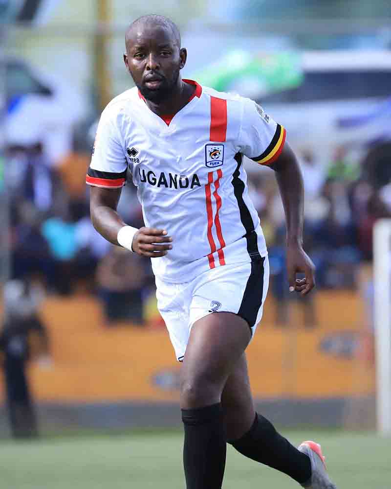 Omuyimbi Eddie Kenzo ng'azannyira Team Mawejje.