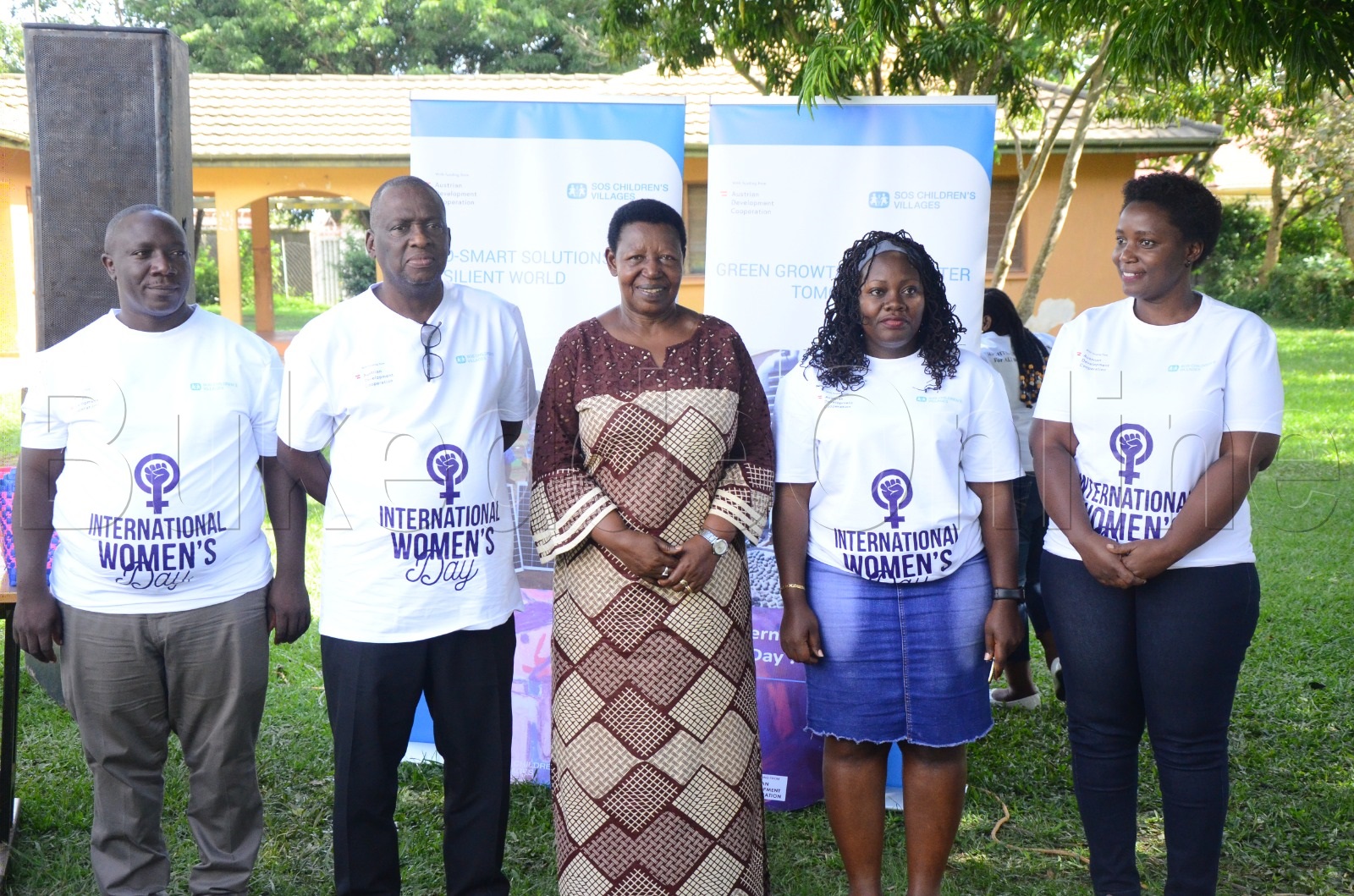 Miria Matembe mu bikujjuko by'olunaku lw'abakyala ku Baita Ababiri.