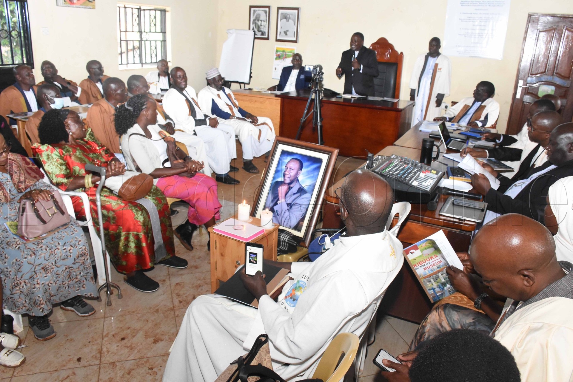 Okusabira omugenzi Lwomwa