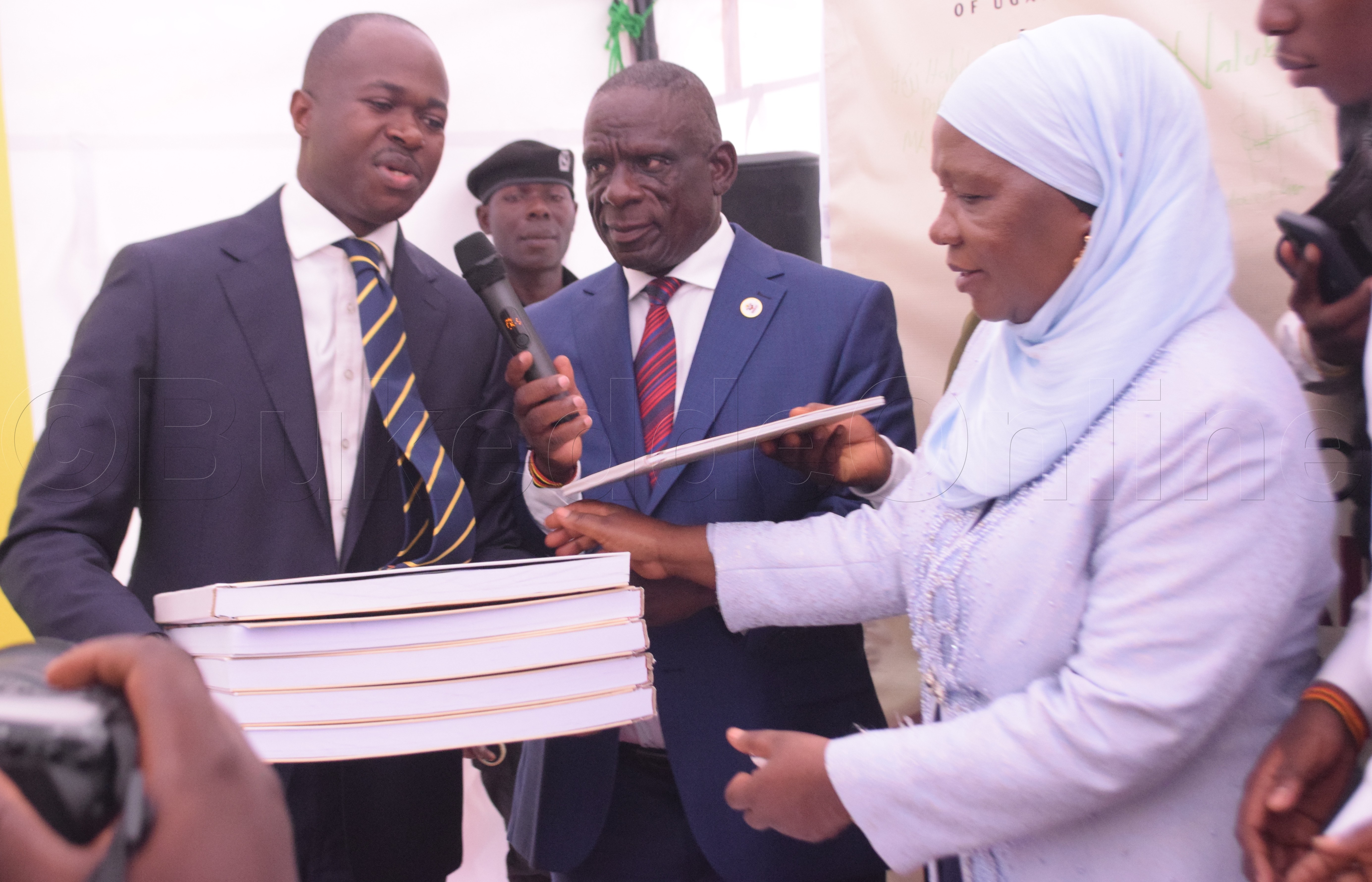 David Kabanda Ng'akwasa Hajjati Minsa Kabanda Ebitabo