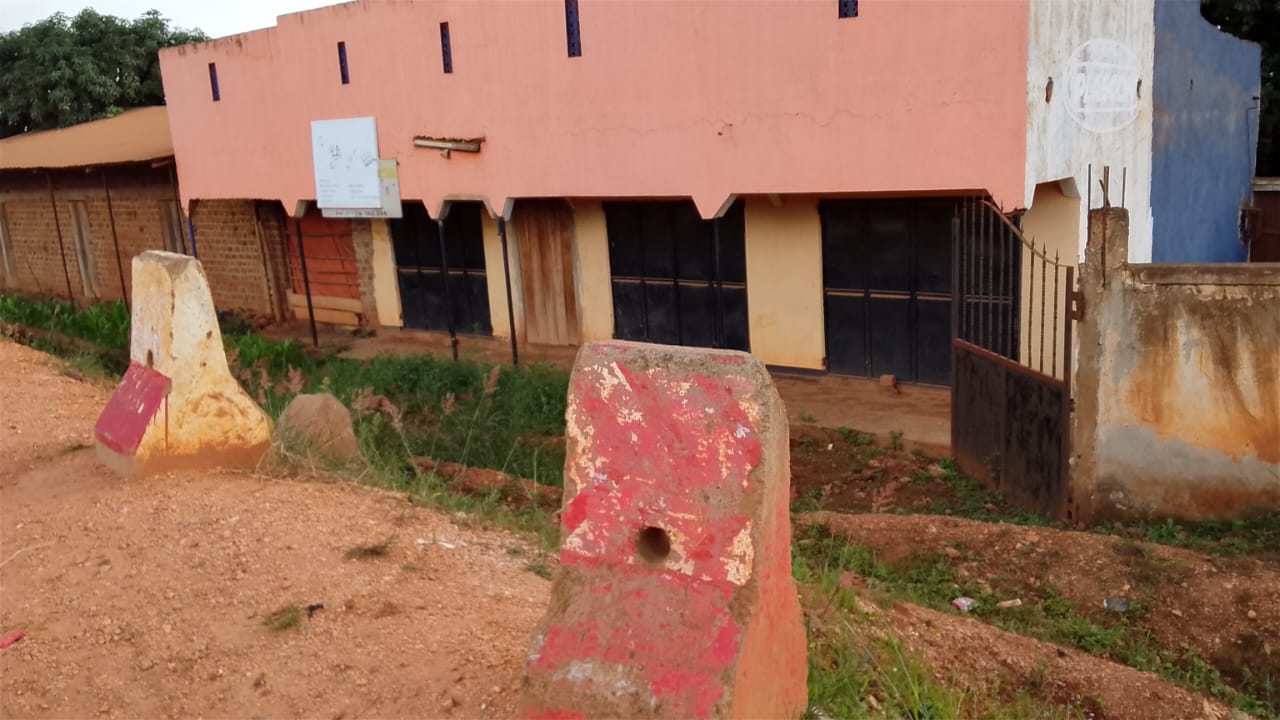 Ennyumba za Mulongo ezifuuse nnattabula