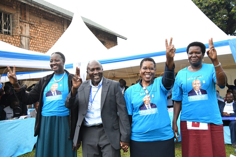 Nandala Mafabi with FDC party members. 