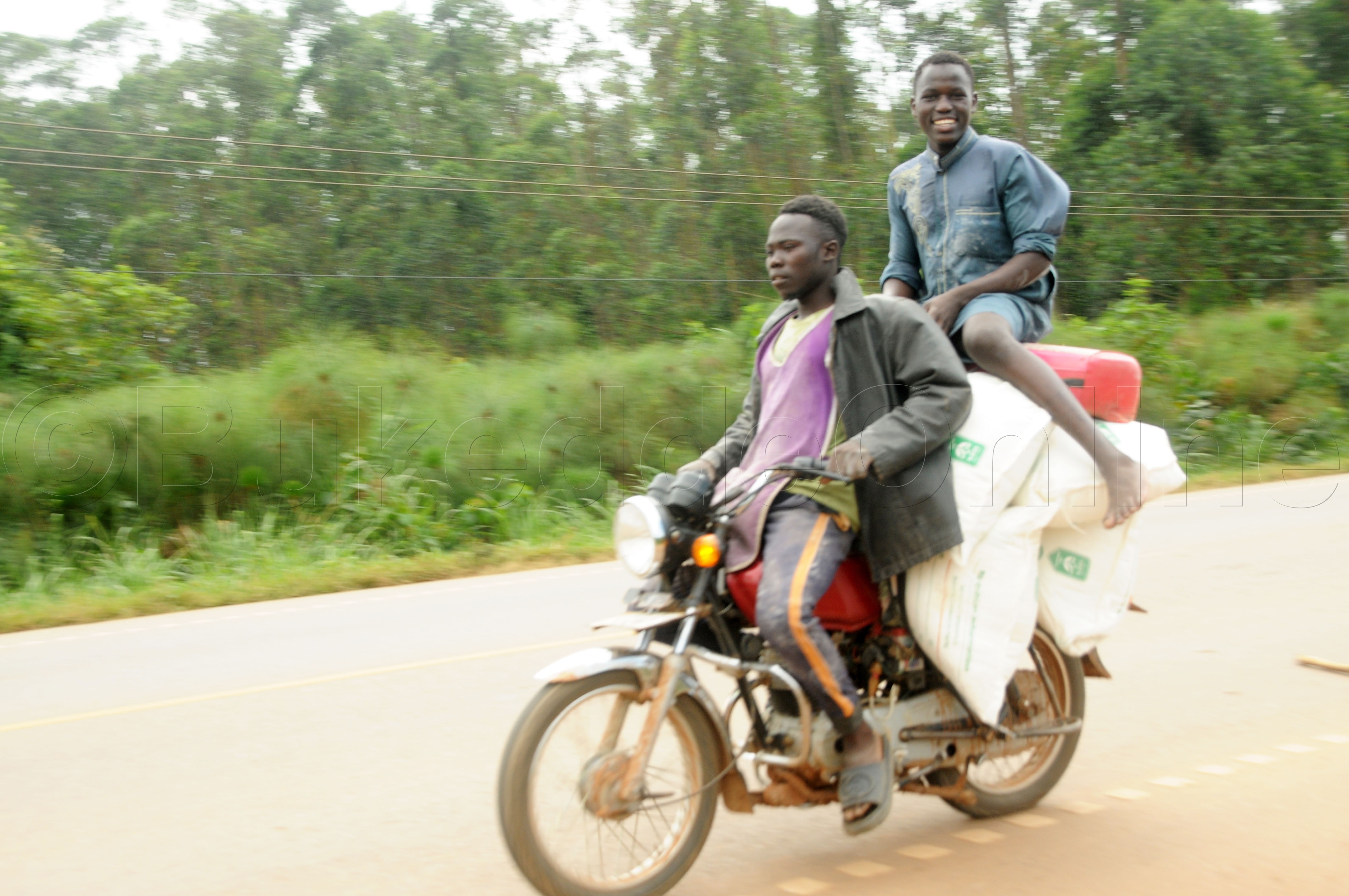 Ono Yasangiddwa Ku Luguudo Lw'e Luweero Ng'atisse Ebitereke N'omusaabaze