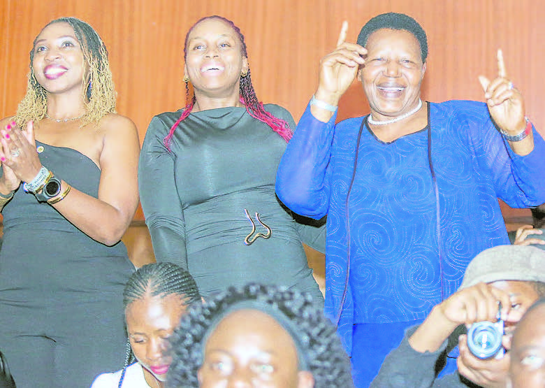 Maama Miria Matembe Ng'anyumirwa Endongo Ya Katumwa.